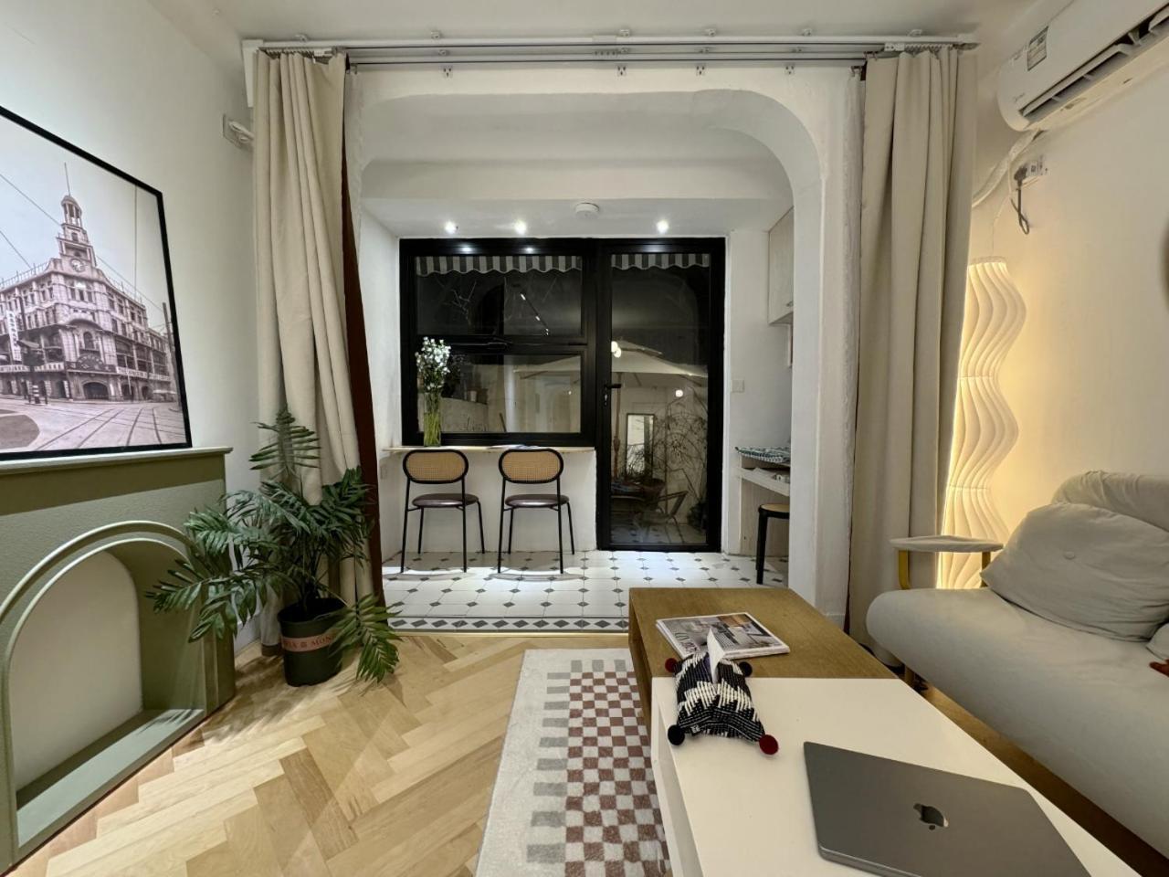 Apartment Near Nanjing Road/ Jing'An Temple/ Renmin Plaza Шанхай Экстерьер фото